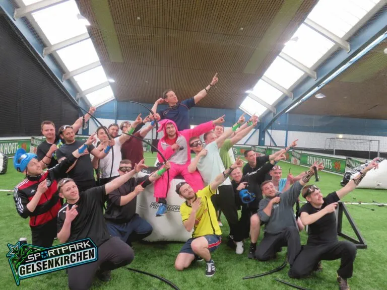 Arrowtag-vrijgezellenfeest bij Sportpark Gelsenkirchen in het Ruhrgebied 3