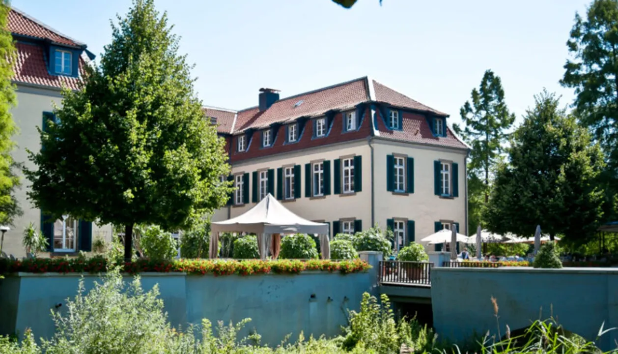 alma-park-spm-outdoor-touren-schloss-berge